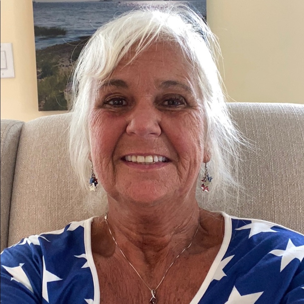 Meet your Posher, Paula